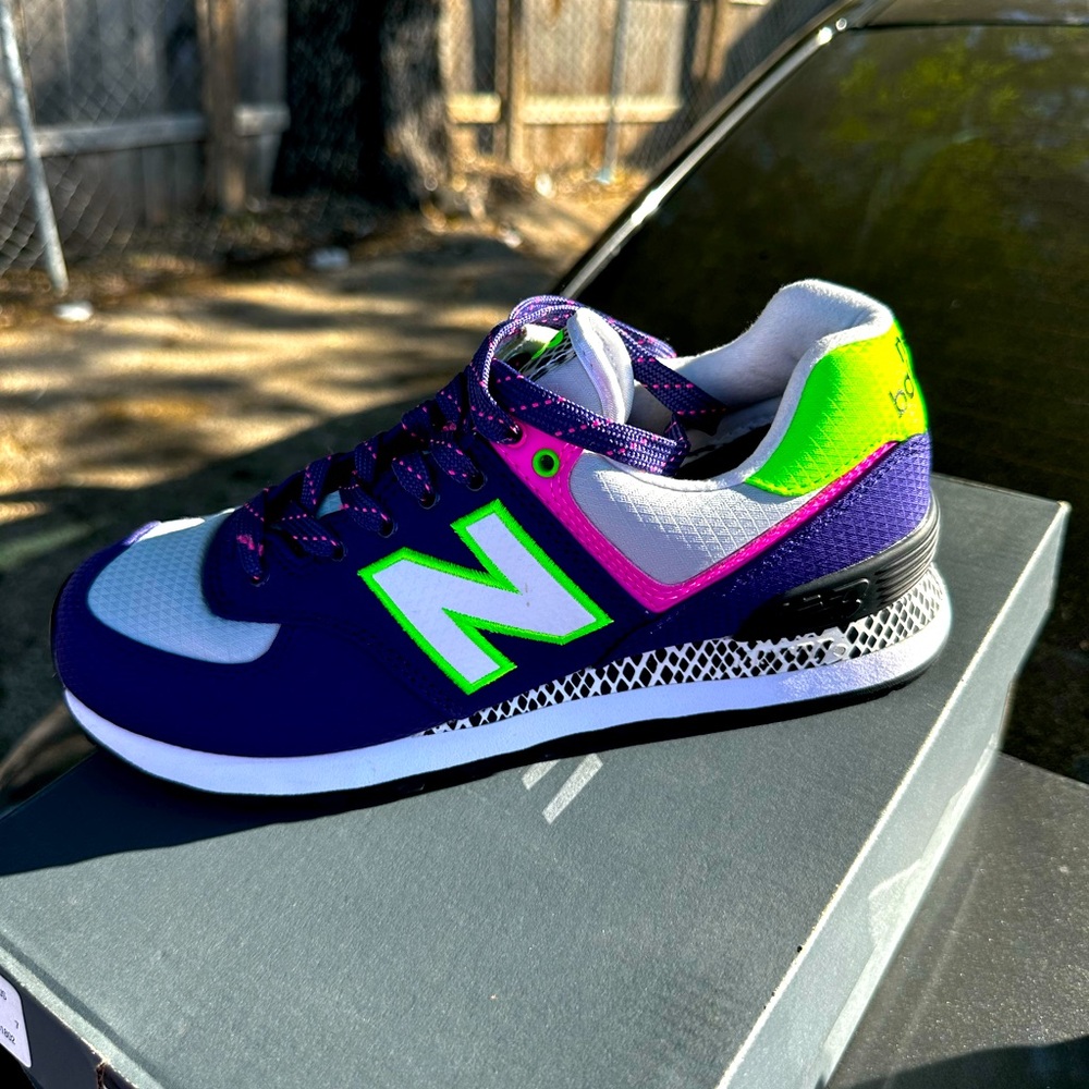 Women New Balance size 7